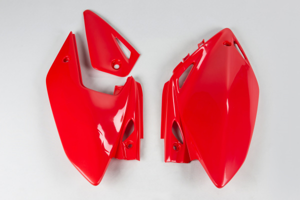 Side panels - red 070 - Honda - REPLICA PLASTICS - HO04601-070 - UFO Plast