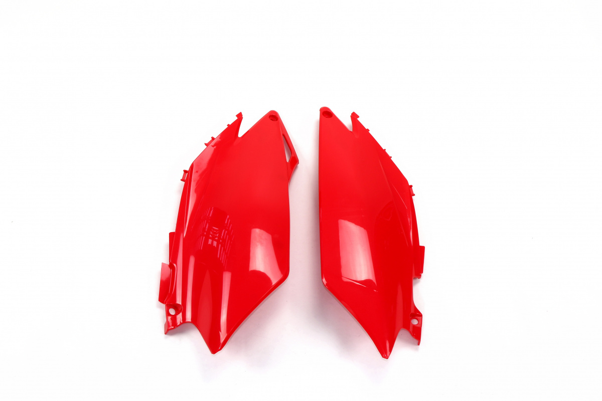 Side panels / No USA - red 070 - Honda - REPLICA PLASTICS - HO04647-070 - UFO Plast