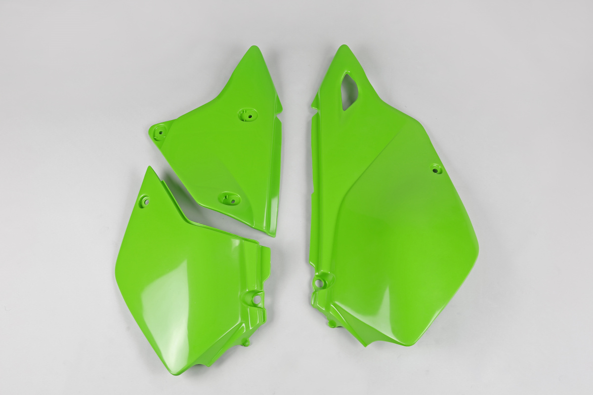 Side panels - green - Kawasaki - REPLICA PLASTICS - KA03743-026 - UFO Plast