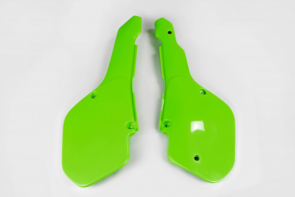 Side panels - green - Kawasaki - REPLICA PLASTICS - KA02704-026 - UFO Plast