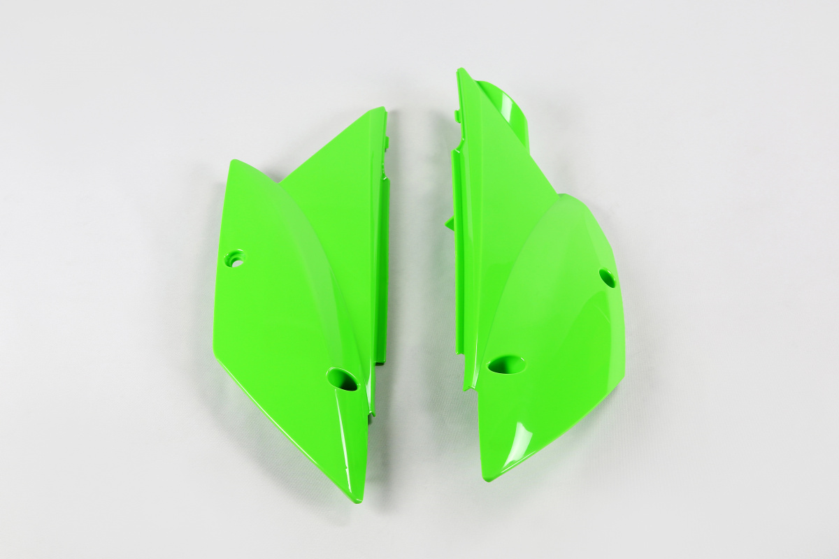 Side panels - green - Kawasaki - REPLICA PLASTICS - KA04717-026 - UFO Plast