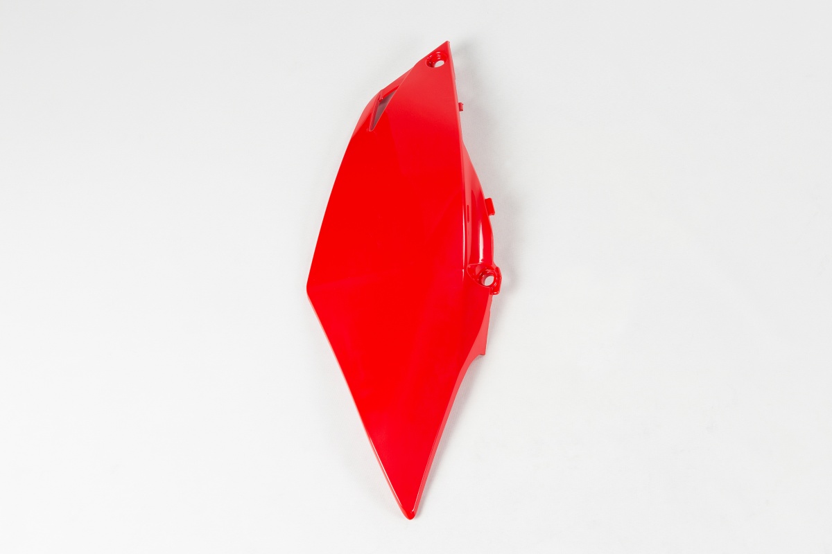 Side panels - red 070 - Honda - REPLICA PLASTICS - HO04670-070 - UFO Plast