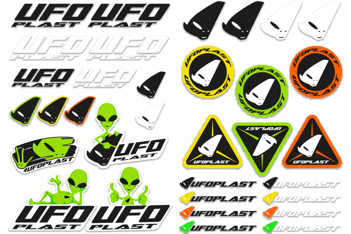 Alien Stickers - GARAGE ACCESSORIES - AD02479 - Ufo Plast