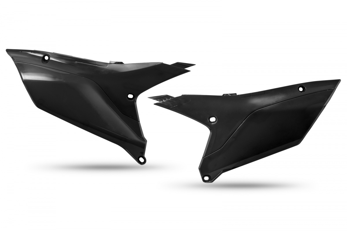 SIDE PANELS - BLACK - YAMAHA - REPLICA PLASTICS - YA04893-001 - UFO Plast